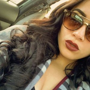 Meet your Posher, Alexis